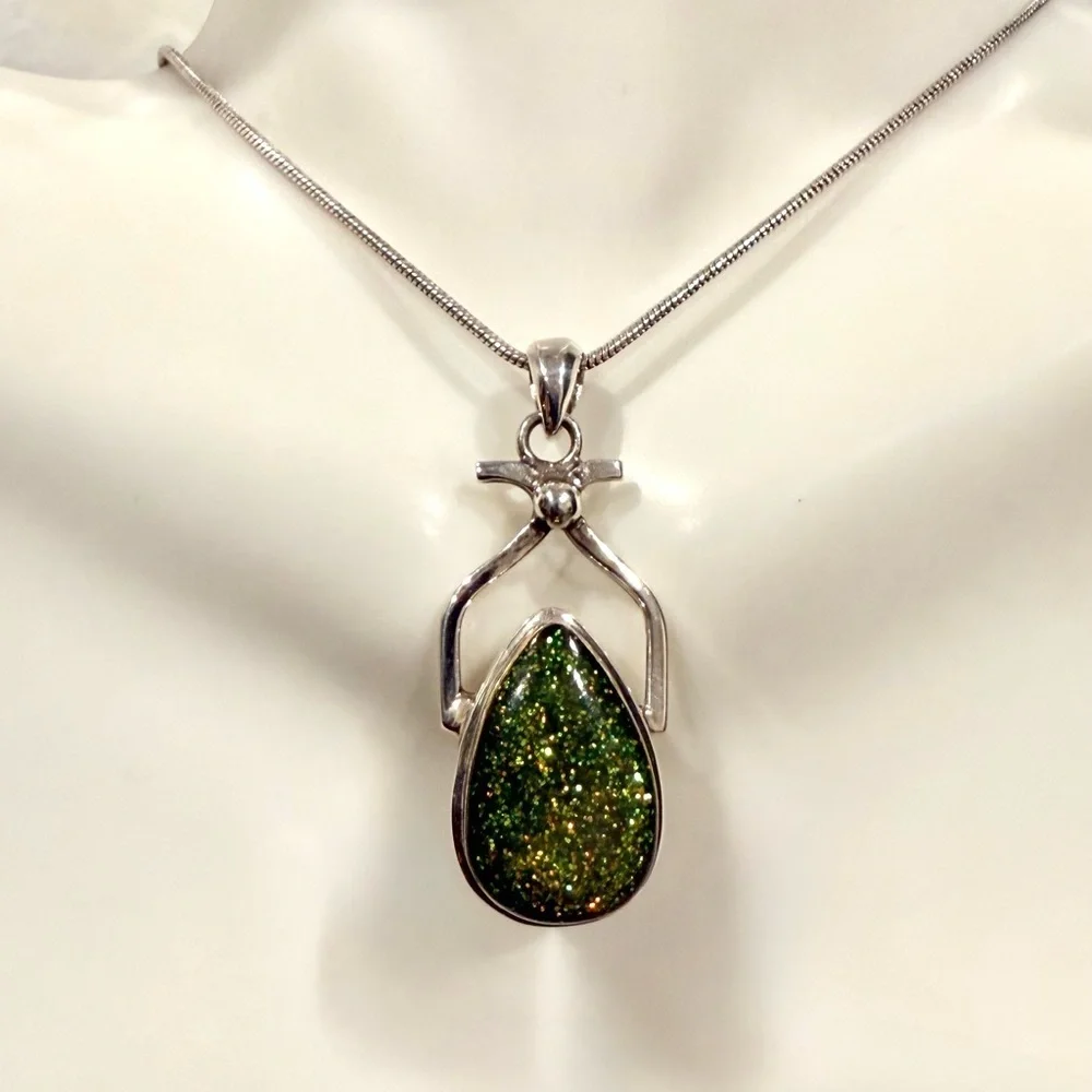 Dichronic Glass Pendant Sterling Silver with SS Plate Chain CHRISTMAS Green🌲